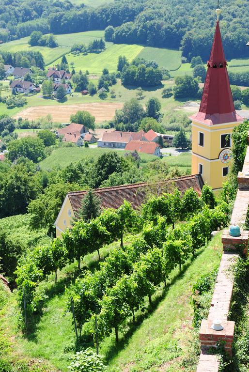 Schloss Kapfenstein Exterior photo